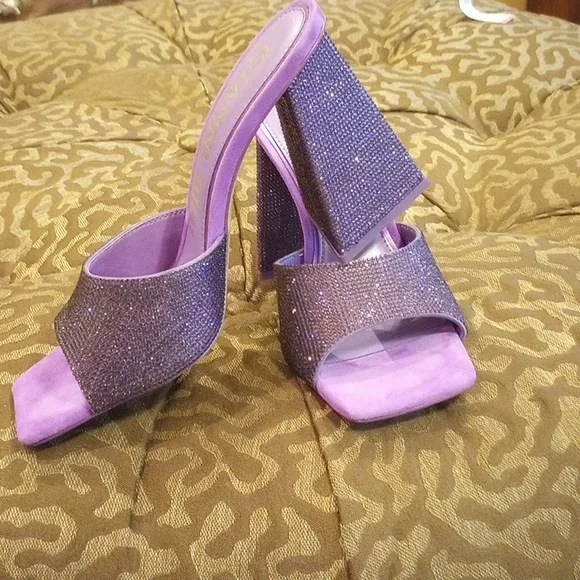 Gianni Bini Heels - Picture 1 of 8